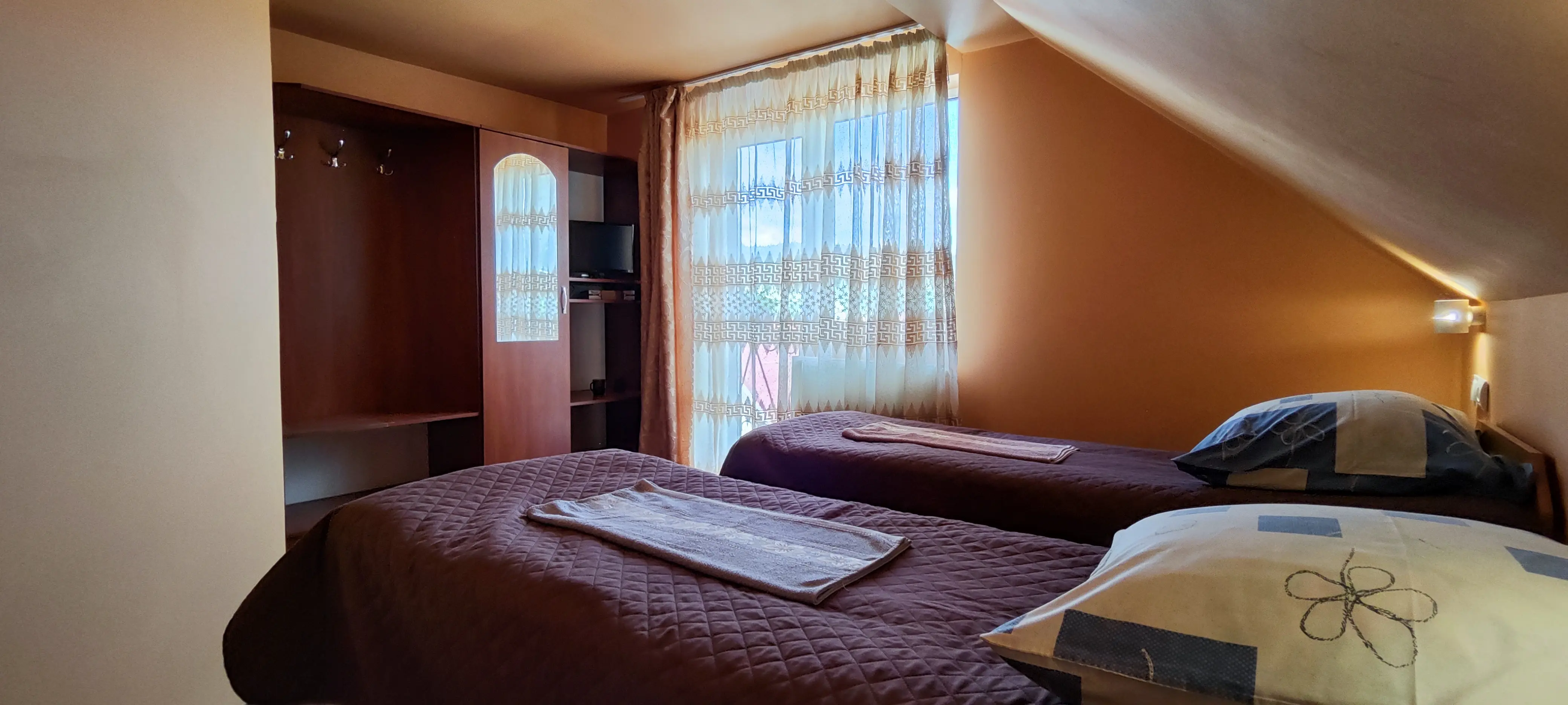 Двомісний номер економ з балконом